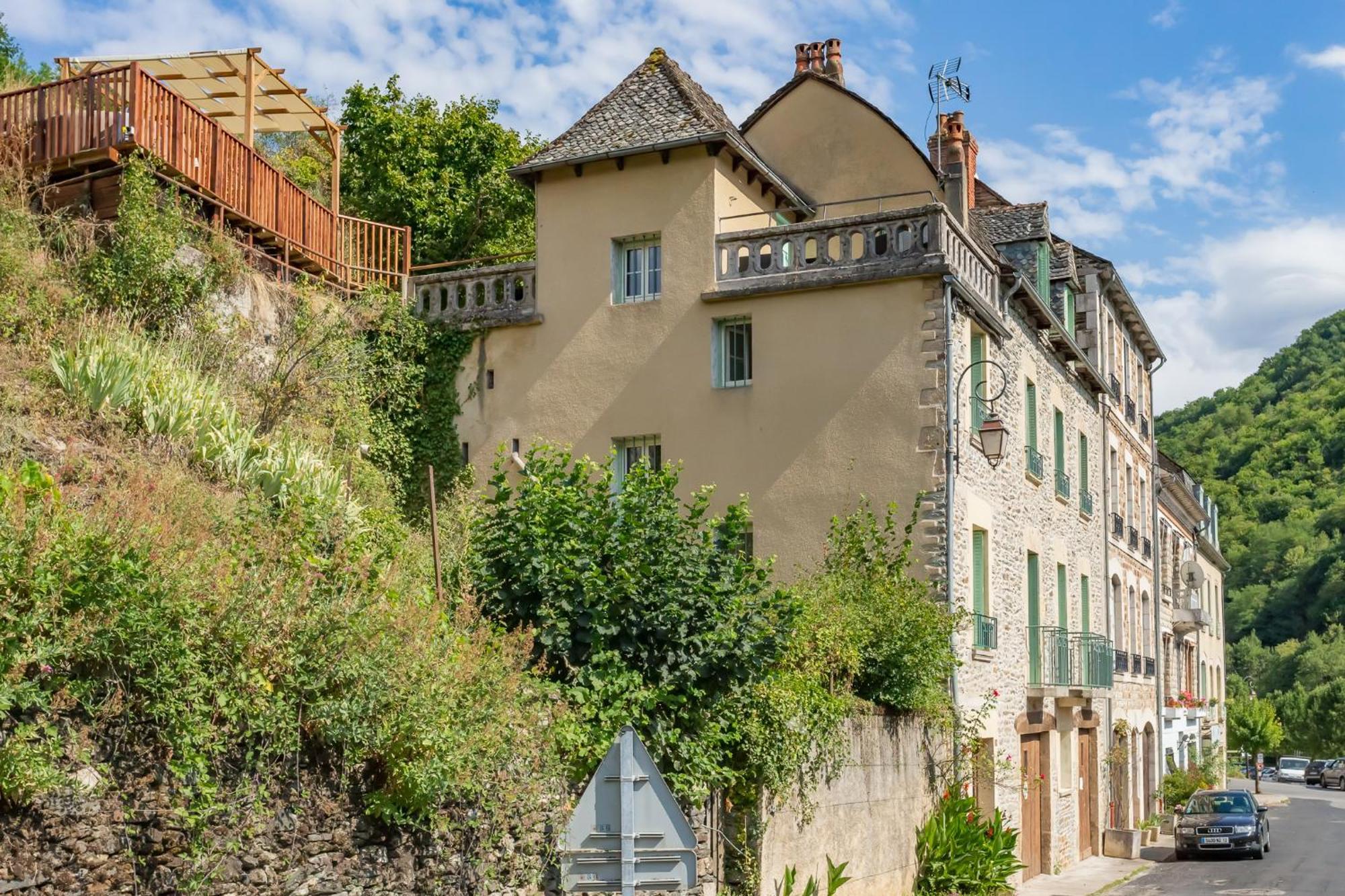 L'estagnole Estaing (Aveyron)